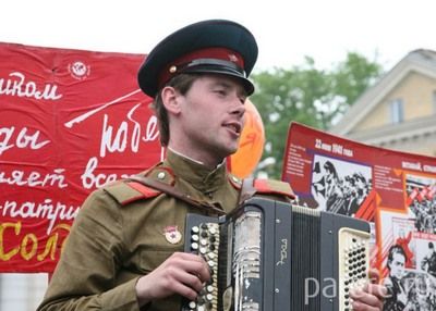 Курян приглашают 9 мая спеть на Красной площади «Катюшу»