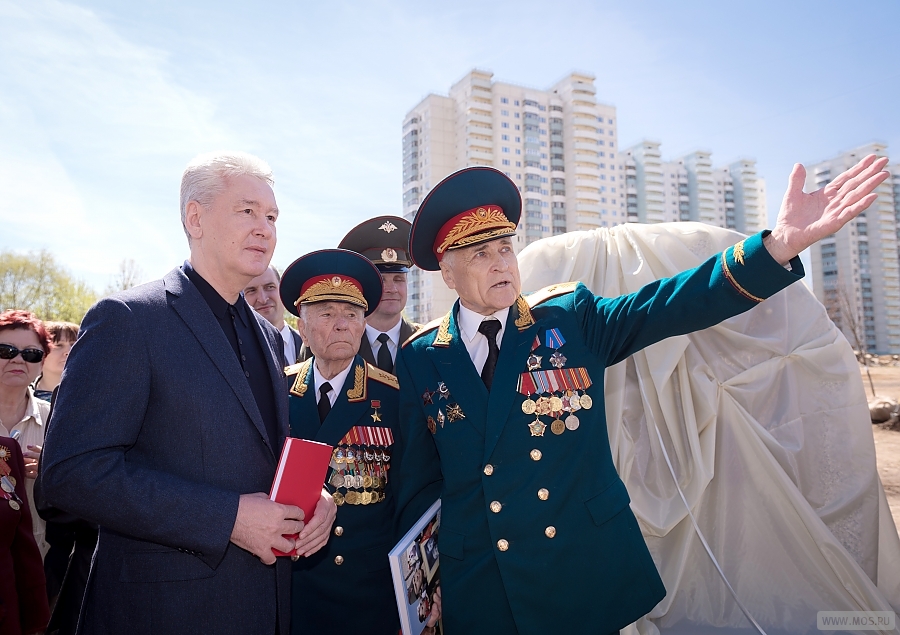 Сергей Собянин отметил, что все проектные работы по строительству Парка имени 70-летия Победы будут согласованы с Советом ветеранов города