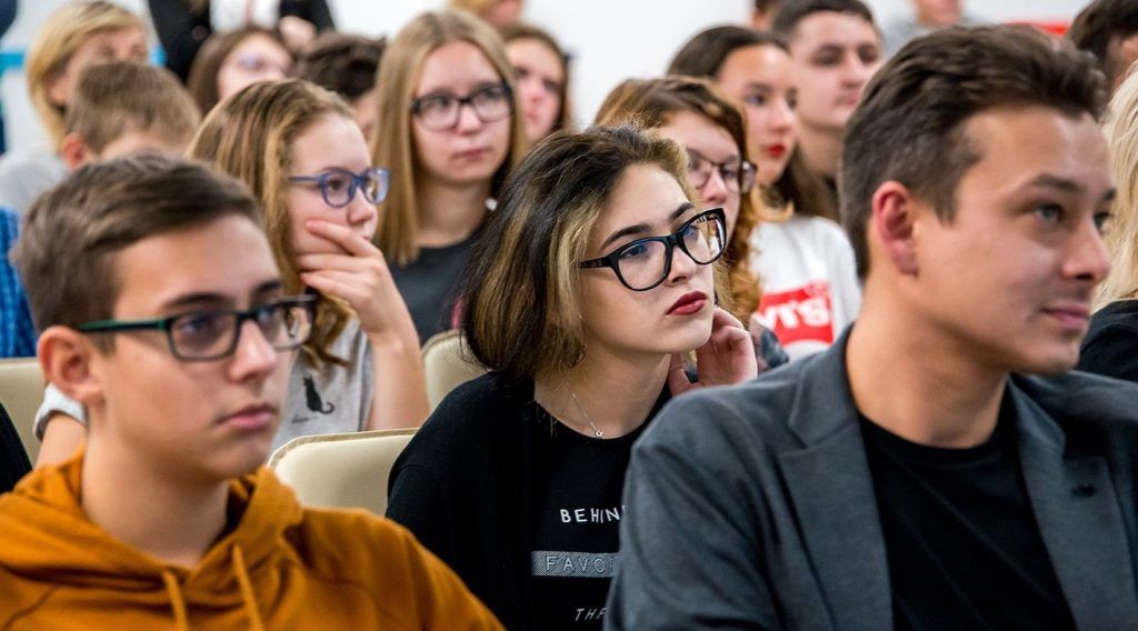 Жителей юга пригласили вспомнить стихотворения поэта Михаила Лермонтова. Фото: сайт мэра Москвы Жителей юга пригласили вспомнить стихотворения поэта Михаила Лермонтова. Фото: сайт мэра Москвы