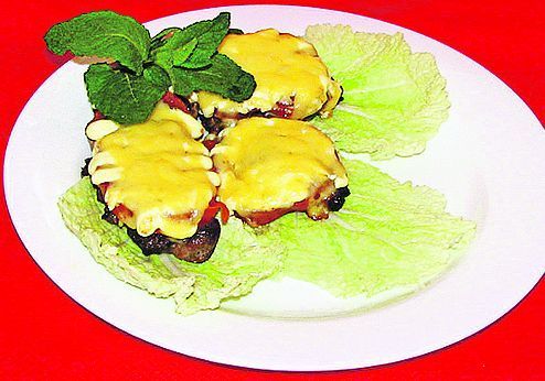 Рецепт недели: Мясо по-французски с картошкой и помидорами