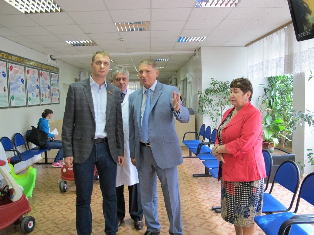 Депутат Московской городской Думы Кирилл Щитов встретился с руководством детской поликлиники № 121