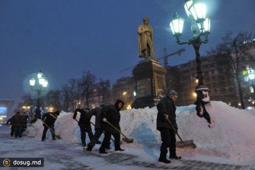 С начала зимы в Москве выпало 200 см снега