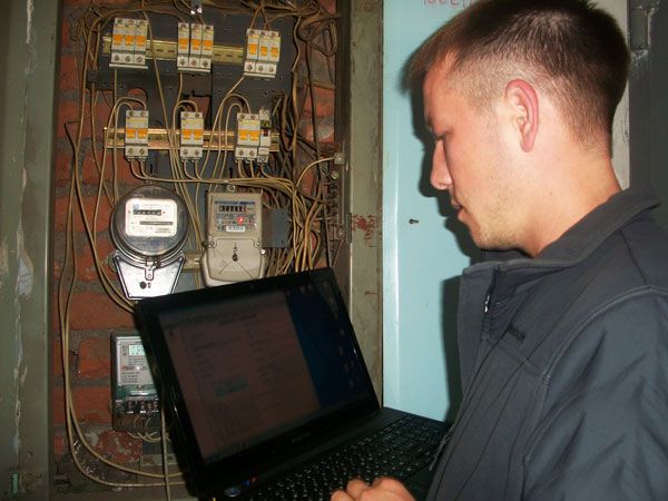 В столице началось перепрограммирование электросчетчиков