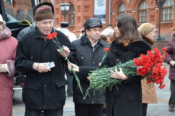 Молодые чтут традиции