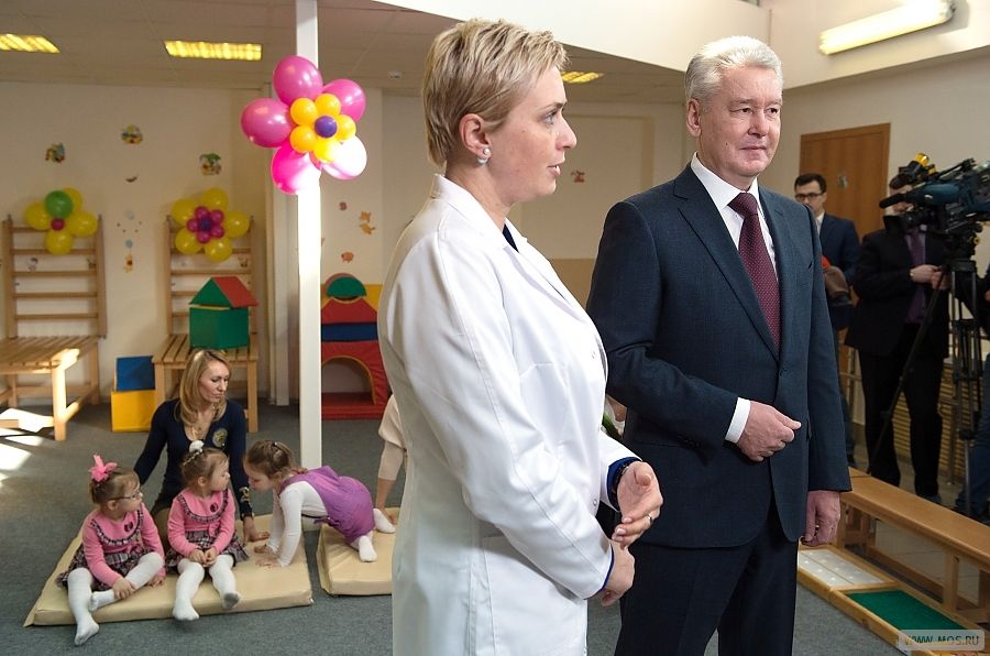 Сергей Собянин поздравил молодых мам с наступающим 8 Марта