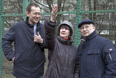 Жители Орехово-Борисово почтили память фронтовиков акцией «Зажги в своих окнах Победу!»