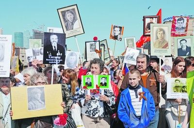 Колонны «Бессмертного полка» впервые пройдут в День Победы по Красной площади