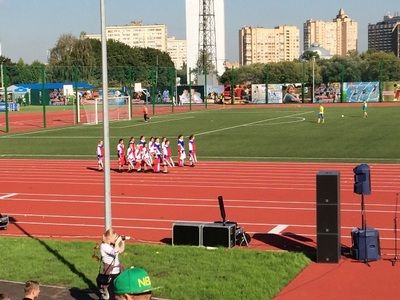 В Москве состоится футбольный матч между учителями  и родителями