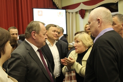 Префект ЮАО Алексей Челышев ответил на вопросы жителей, касающиеся развития спорта и благоустройства