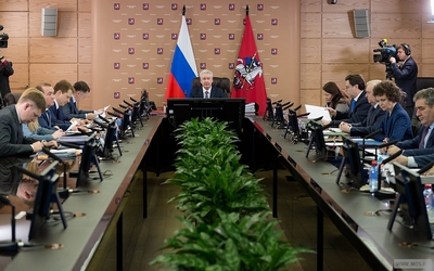 Собянин перенес срок введения новых правил размещения вывесок за пределами ТТК на год