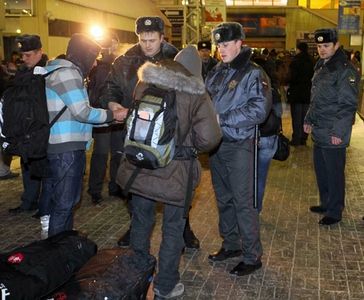 На юге столицы в рамках операции «Мигрант-розыск» задержаны преступники, находящийся в розыске