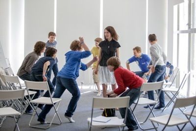 В летней творческой лаборатории ЗИЛ подросткам предложат заняться наукой и танцами