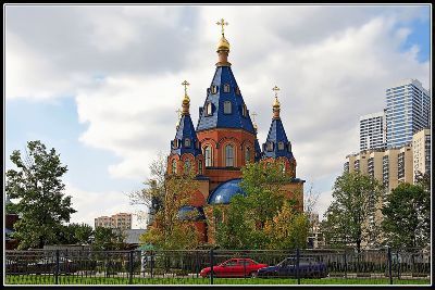 Храм Державной иконы Божией Матери Чертанове Северном воздвигнут на необычном месте