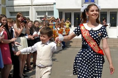 Праздники последнего звонка проходят в школах ЮАО