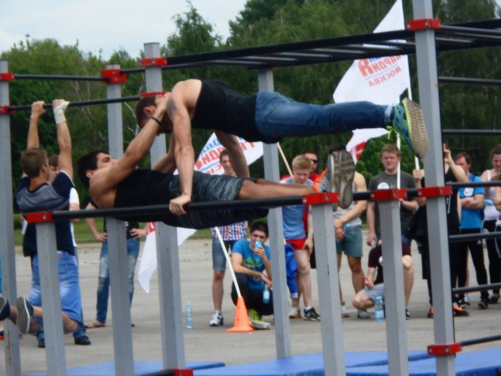 Воркаут – игры сильных парней.