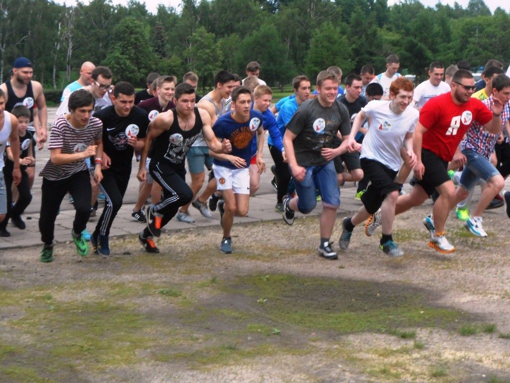 Участники и организаторы акции «Москва без табака» после зарядки совершили трехкилометровый марш-бросок.
