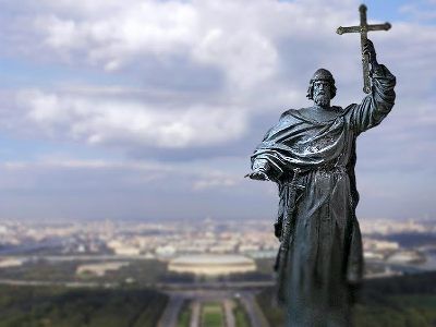 Москвичи считают, что в столице нужно установить памятник князю Владимиру