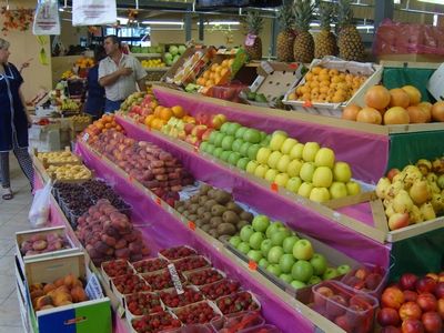 Московские рынки радуют изобилием овощей и фруктов