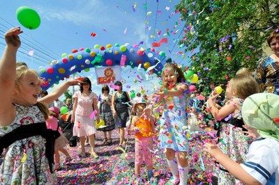 Учащиеся и педагоги московских школ примут участие в праздничных мероприятиях ко Дню города