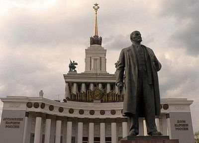 На ВДНХ отреставрируют памятник Ленину