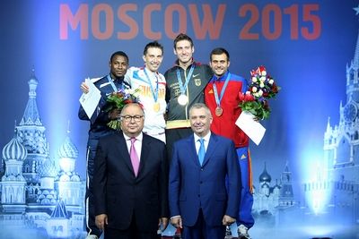 На чемпионате мира по фехтованию спортсмены из Москвы завоевали три золотые медали