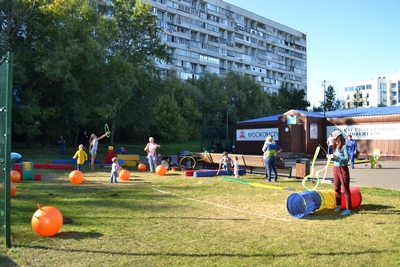 На Яблочный спас в парке «Садовники» Москомспортом был организован спортивный праздник. Фоторепортаж