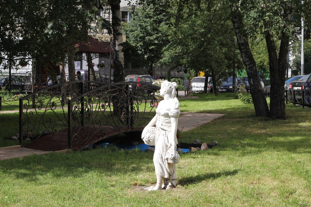 Вецианский дворик, Бирюлево Западное.
