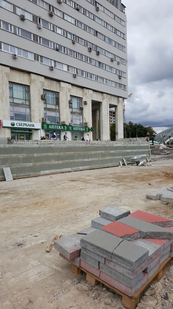 Фасады зданий обновят и отреставрируют. Фасады зданий обновят и отреставрируют.