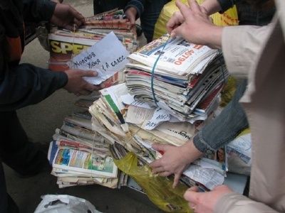 В школах и парках Москвы создадут пункты приема макулатуры