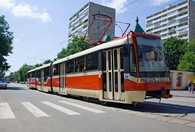 Принято решение отделить трамвайные пути от проезжей части на Севастопольском проспекте и улице Кожевническая