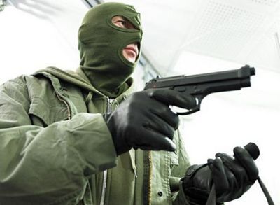 Полицейские ЮАО задержали подозреваемых в разбое на сумму более 1,6 млн рублей