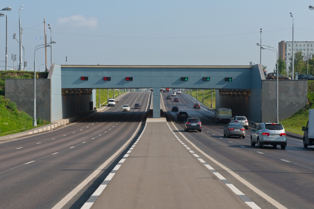 Тоннель на Варшавском шоссе и ул. Подольских курсантов.