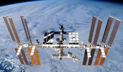 Московские школьники вышли на связь с Международной космической станцией