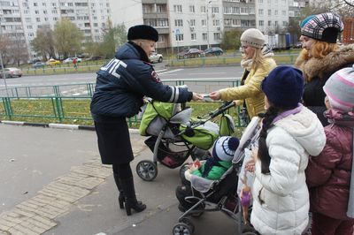 ГИБДД ЮАО провела публичные акции ради безопасности детей