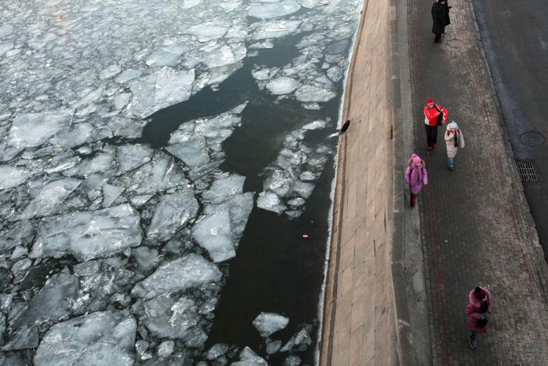 На Москве-реке закроется навигация плавучей спецтехники