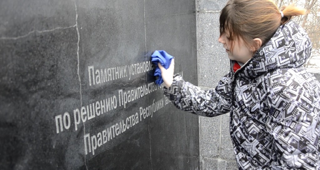 В районе Зябликово привели в порядок памятник в рамках социального патроната