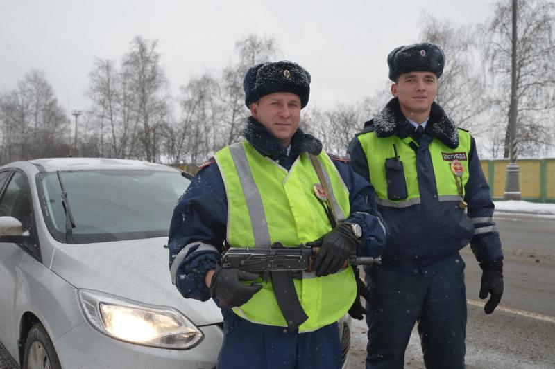 Легковой автомобиль сбил пешеходов