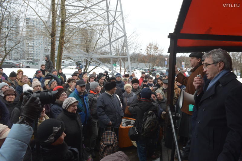 Жители Теплого Стана собрали подписи против строительства гостиницы в районе