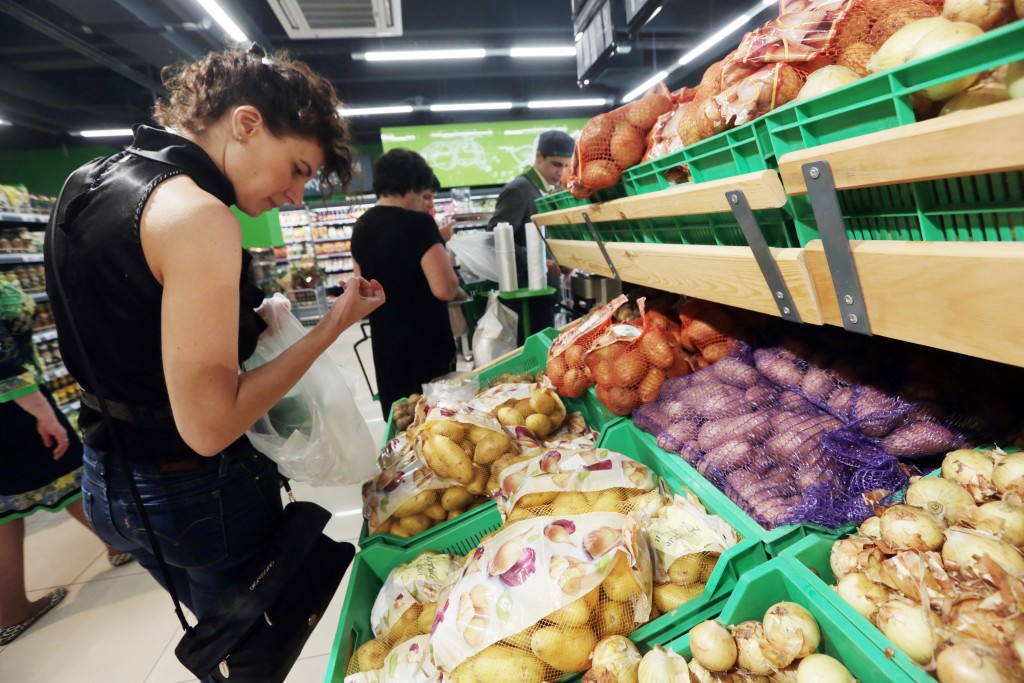 Россияне начали экономить из-за инфляции