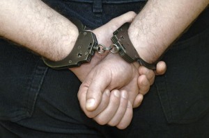 Сотрудники полиции задержали подозреваемого в хранении наркотических средств Сотрудники полиции задержали подозреваемого в хранении наркотических средств