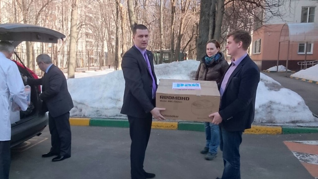 В ЦСО «Чертаново Центральное» детям из многодетных семей вручили подарки