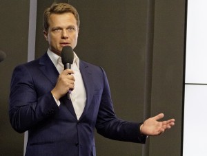 Максим Ликсутов предложил лишать прав за агрессивное вождение