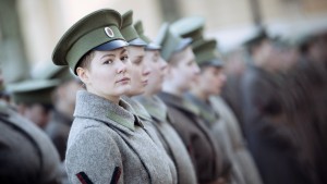 Кадр из фильма "Батальонъ" Кадр из фильма "Батальонъ"