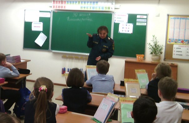 Сотрудник МЧС напомнила детям о правилах пожарной безопасности