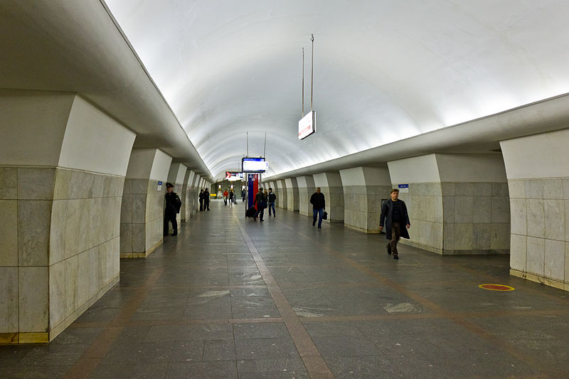 Станция «Октябрьская» оранжевой ветки метро работает только на выход
