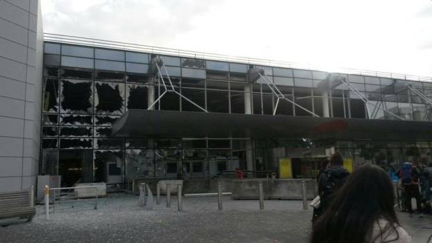 В брюссельском аэропорту и метро произошли взрывы