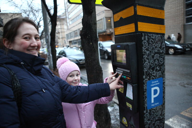 Столичные паркинги сделают бесплатными в праздники