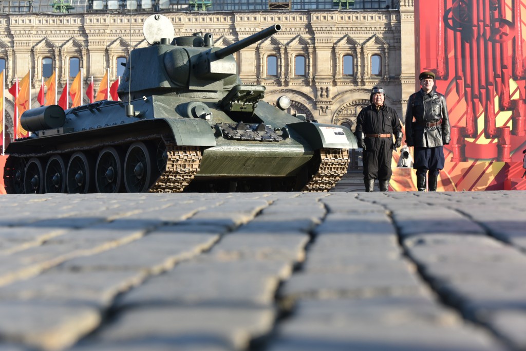 В Москву доставили военную технику