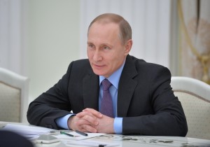 Владимир Путин считает, что Фонд поспособствует сохранению исторического наследия России. Фото: Алексей Дружинин/РИА Новости