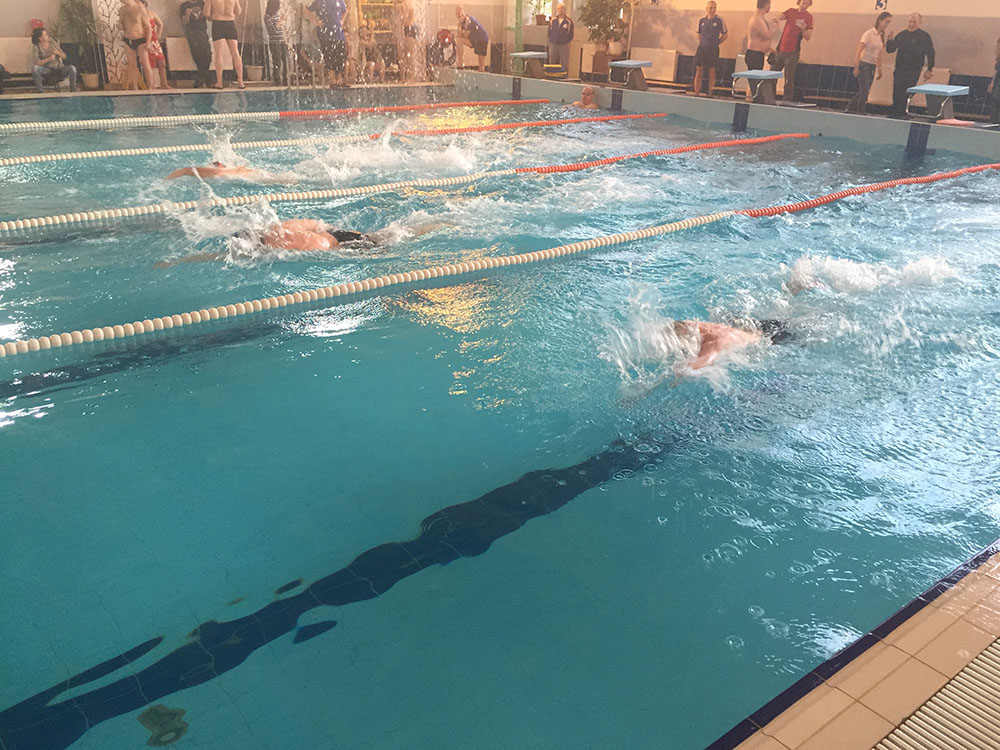 В Москве прошли окружные соревнования по плаванию среди глухих